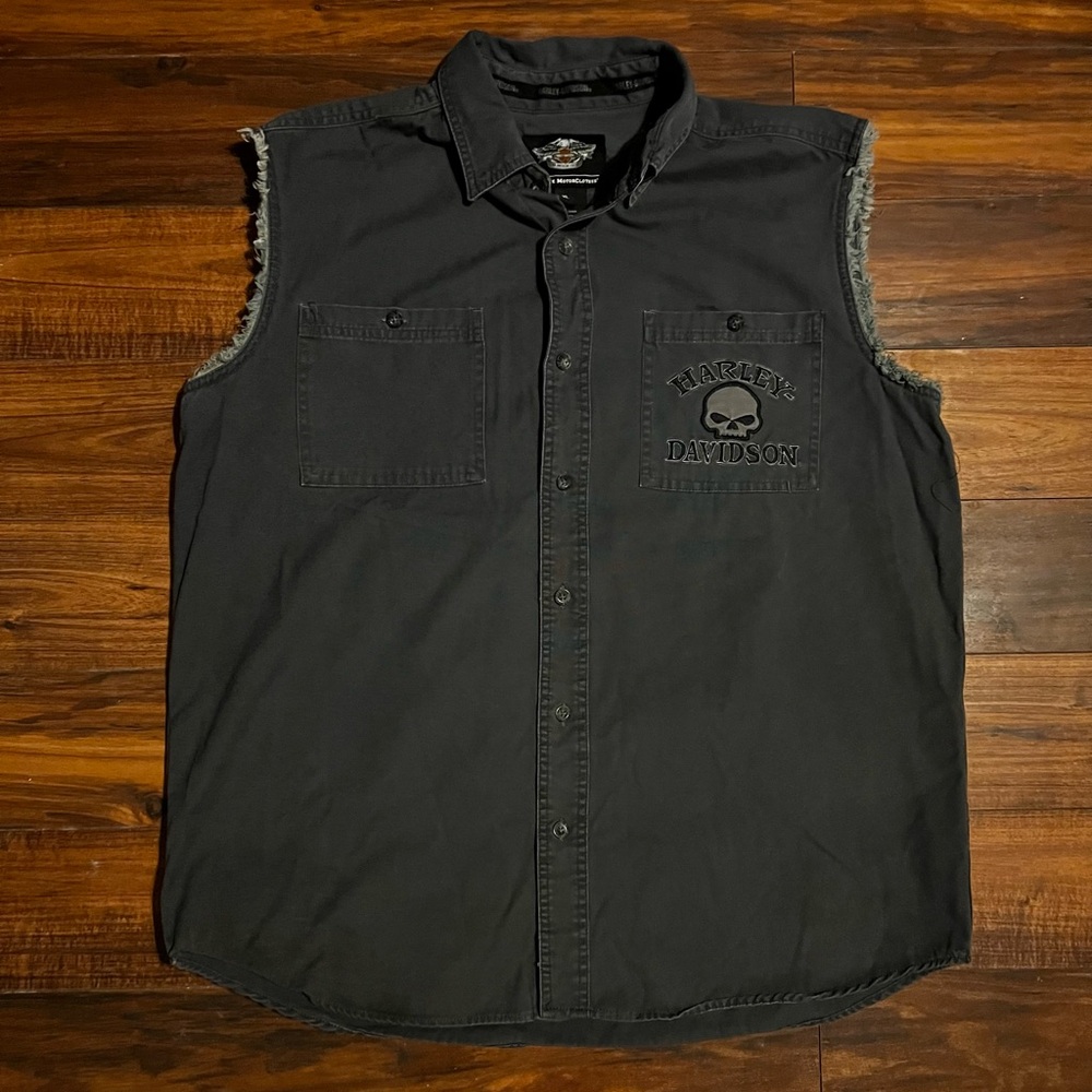 Men's Harley Davidson sleeveless dark gray button up size xl